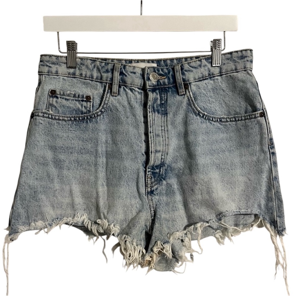Zara High Waisted Cutoff Fringe Trim Light Wash Denim Jean Shorts Button Fly